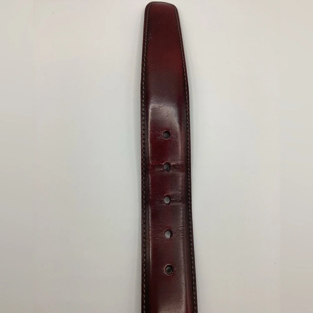 Smooth Reddish Brown Leather Belt with Gold Brass Buckle - Picture 9 of 15